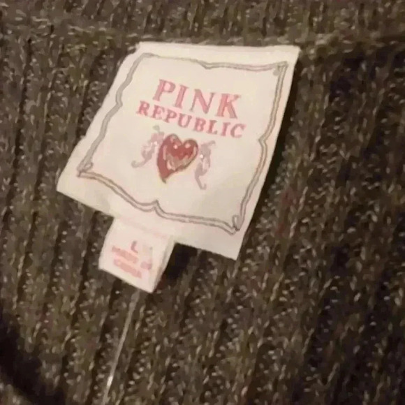 Juniors Large Pink Republic Sweater Dress - Picture 3 of 3